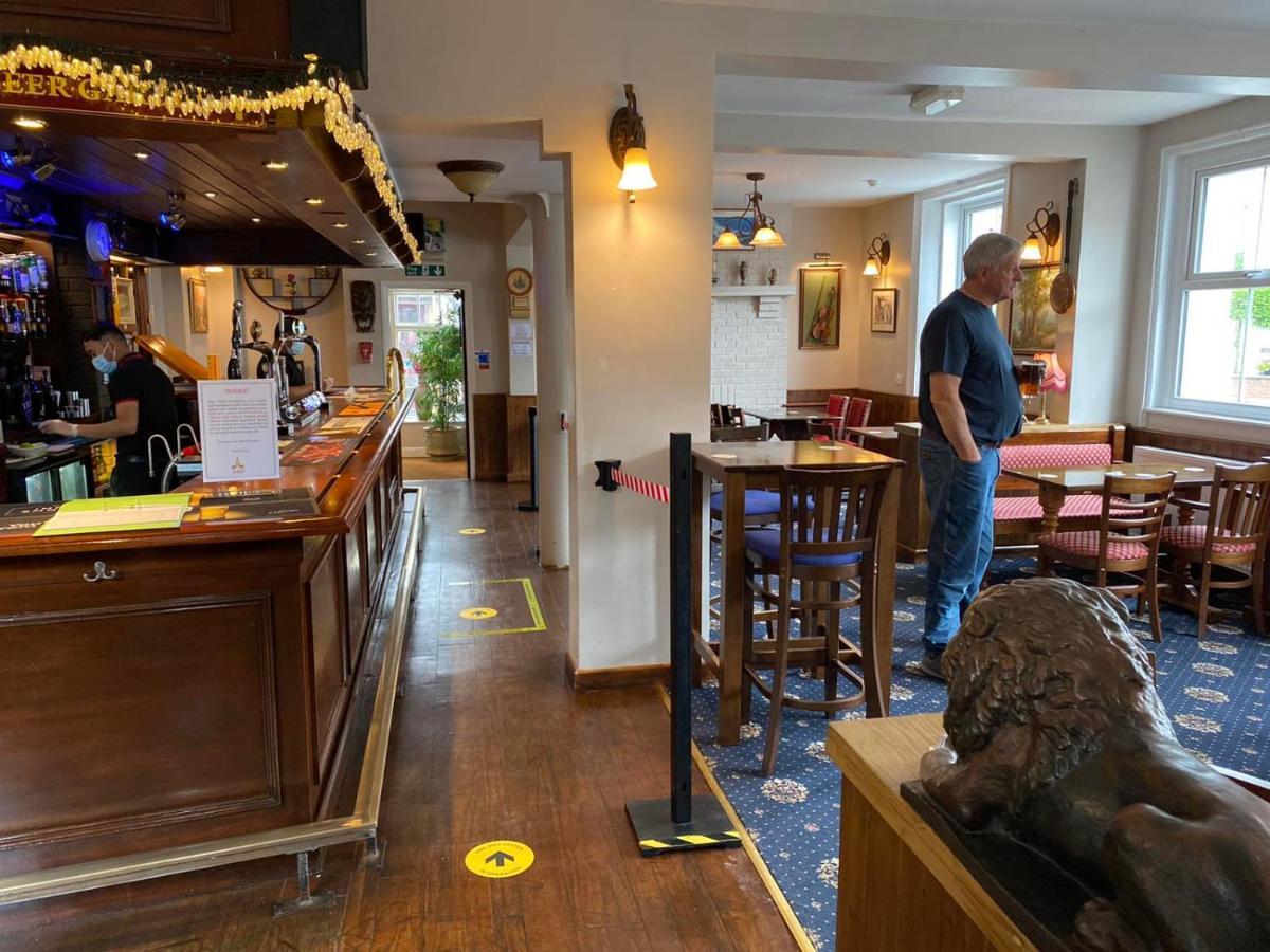 Lion And Fiddle Hotel Trowbridge Exterior photo